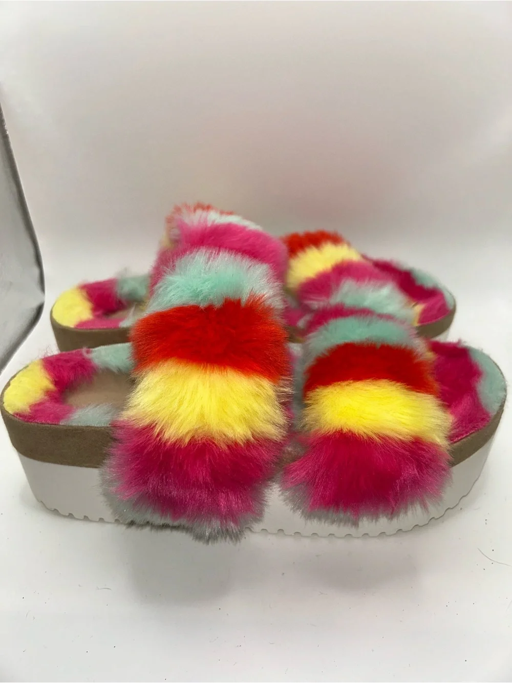 Madden girl furbee multicolor faux fur platform sandals NWOB size 8